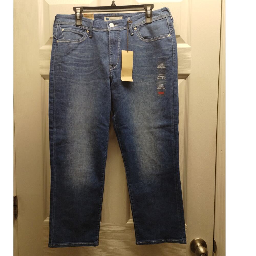 Levi's NWT Women's Size 14 (32 Waist) Mid Rise Skinny Leg Slim Fit Crop Jeans